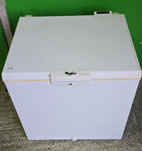 Load image into Gallery viewer, EcoSmart Appliances - Whirlpool WH2010 A+ Freestanding Chest Freezer White 204 L - Freezers (204 L, 15 kg/24h, SN-T, A+, White)
